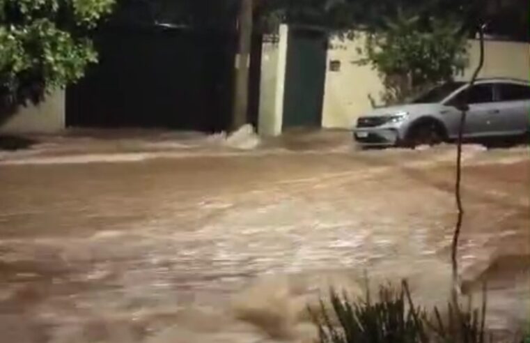 Barretos registra 56 mm de chuvas e rajadas de ventos de 80 km/h