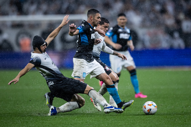 Corinthians empata no primeiro duelo das semifinais da Sul-Americana