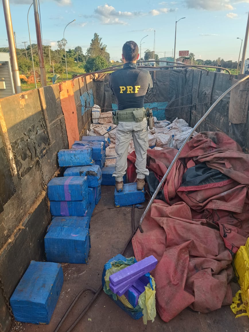 PRF apreende cerca de 4,5 toneladas de drogas em Uberaba