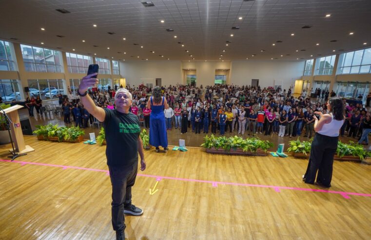 Instituto Sociocultural realiza palestra com o casal “Caçadores de Bons Exemplos”