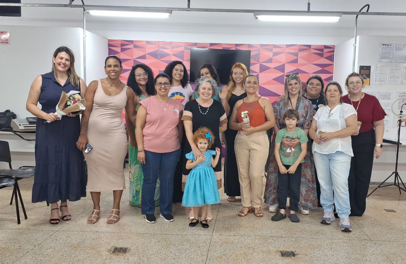 Dia do Rosa e Lilás e 1° Festival Mulheres & Empreendedoras levam serviços, entretenimento e informação à Casa da Mulher Paulista