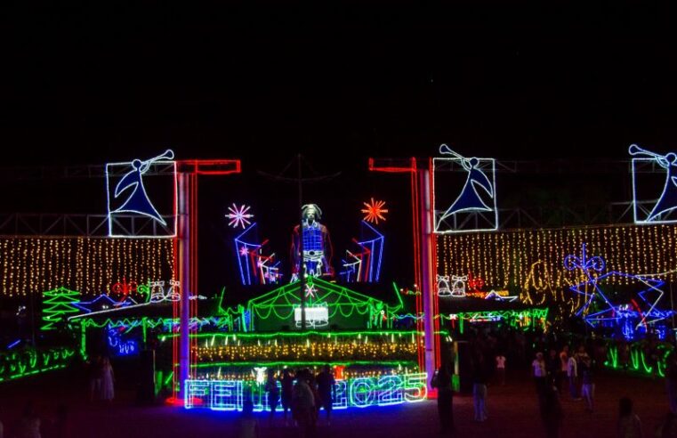 Parque do Peão ganha decoração de Natal com mais de 15 mil metros de luzes de led