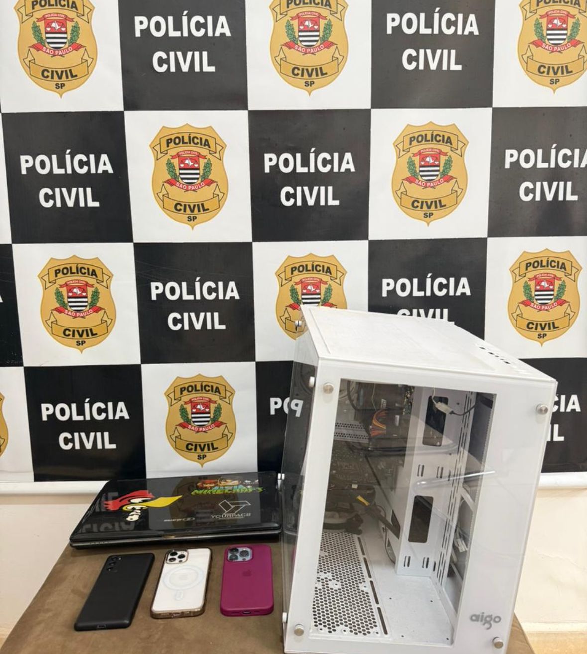 Polícia de Colina apreende material pornográfico envolvendo adolescente