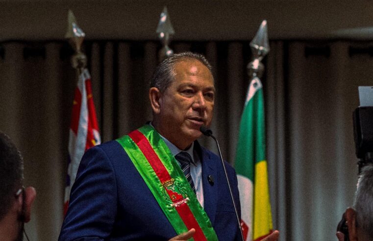 Confira os melhores momentos  da posse do prefeito Odair Silva