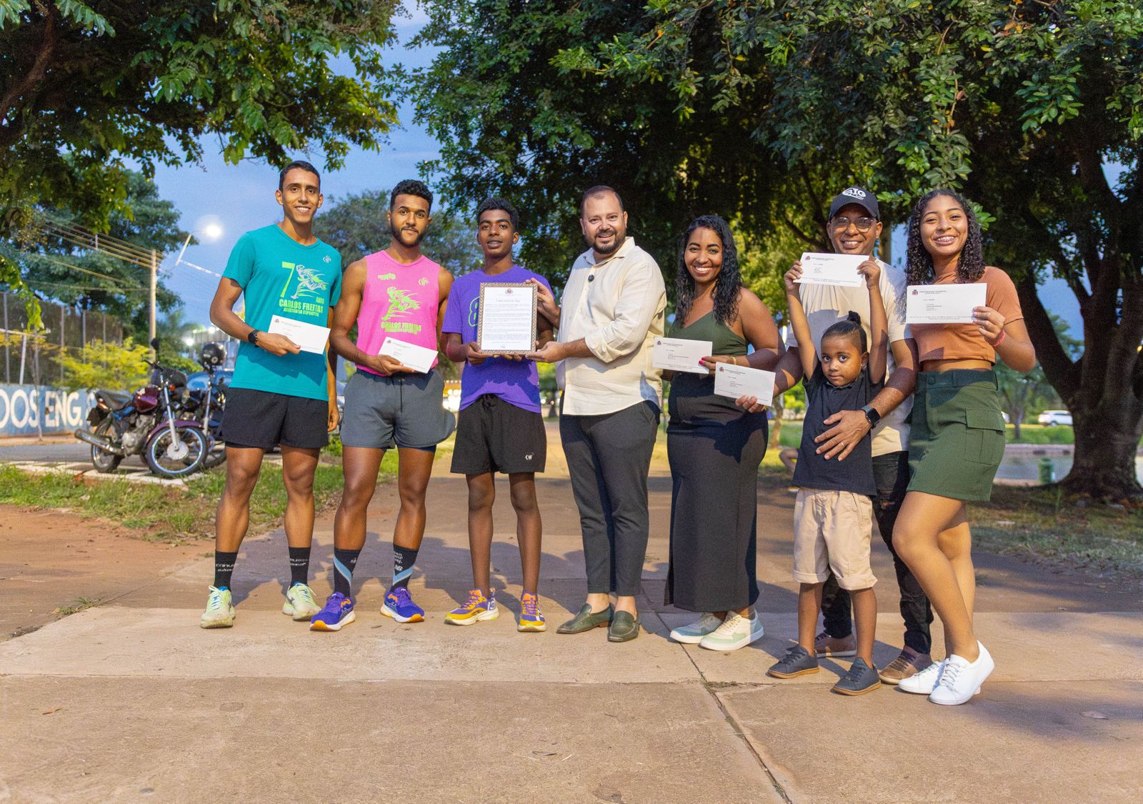 Aos 15 Anos, Rychard Rodrigues recebe homenagem por destaque na corrida de rua