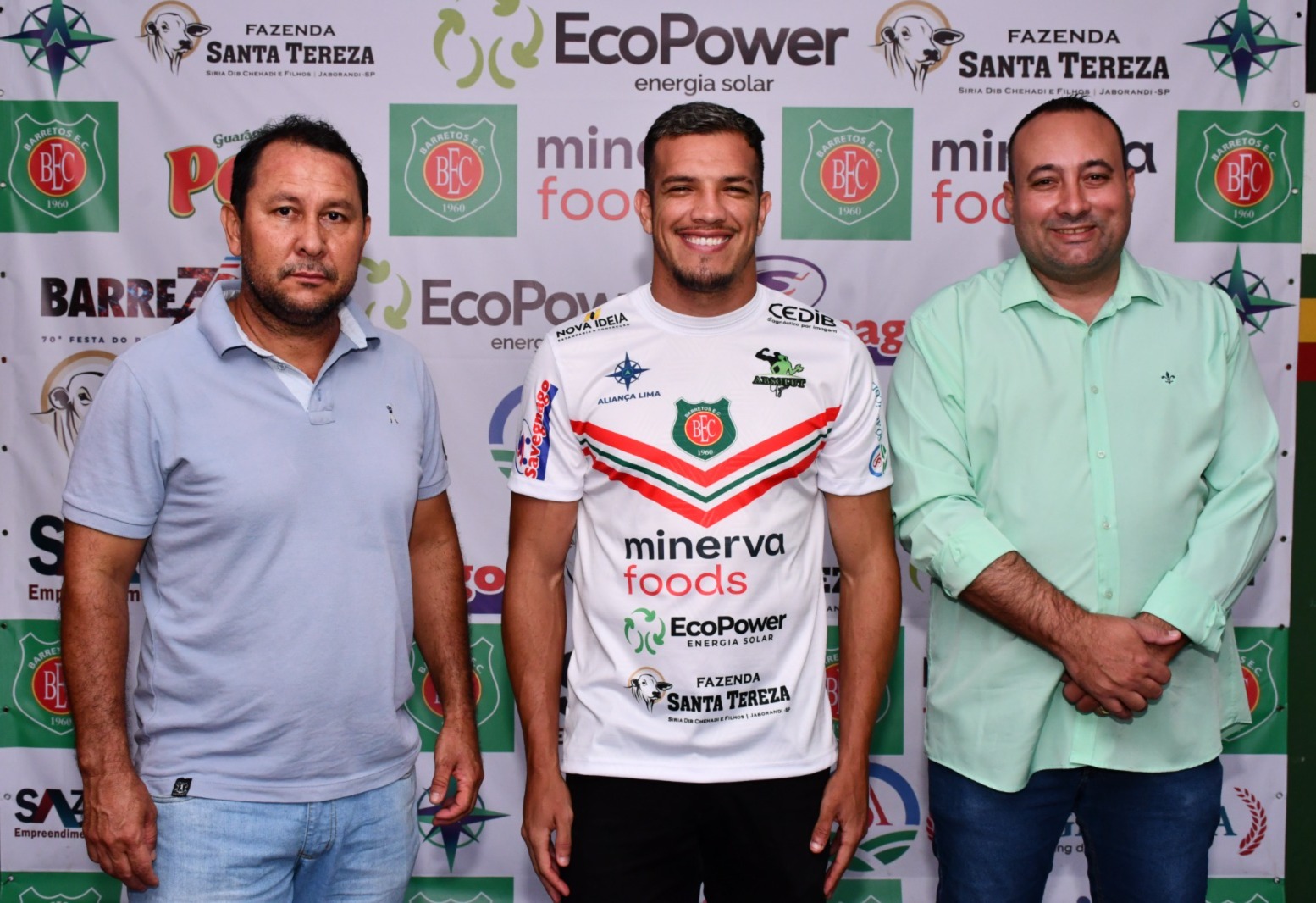 Berrante toca alto no Estádio Fortaleza e Touro do Vale anuncia atacante Hulk