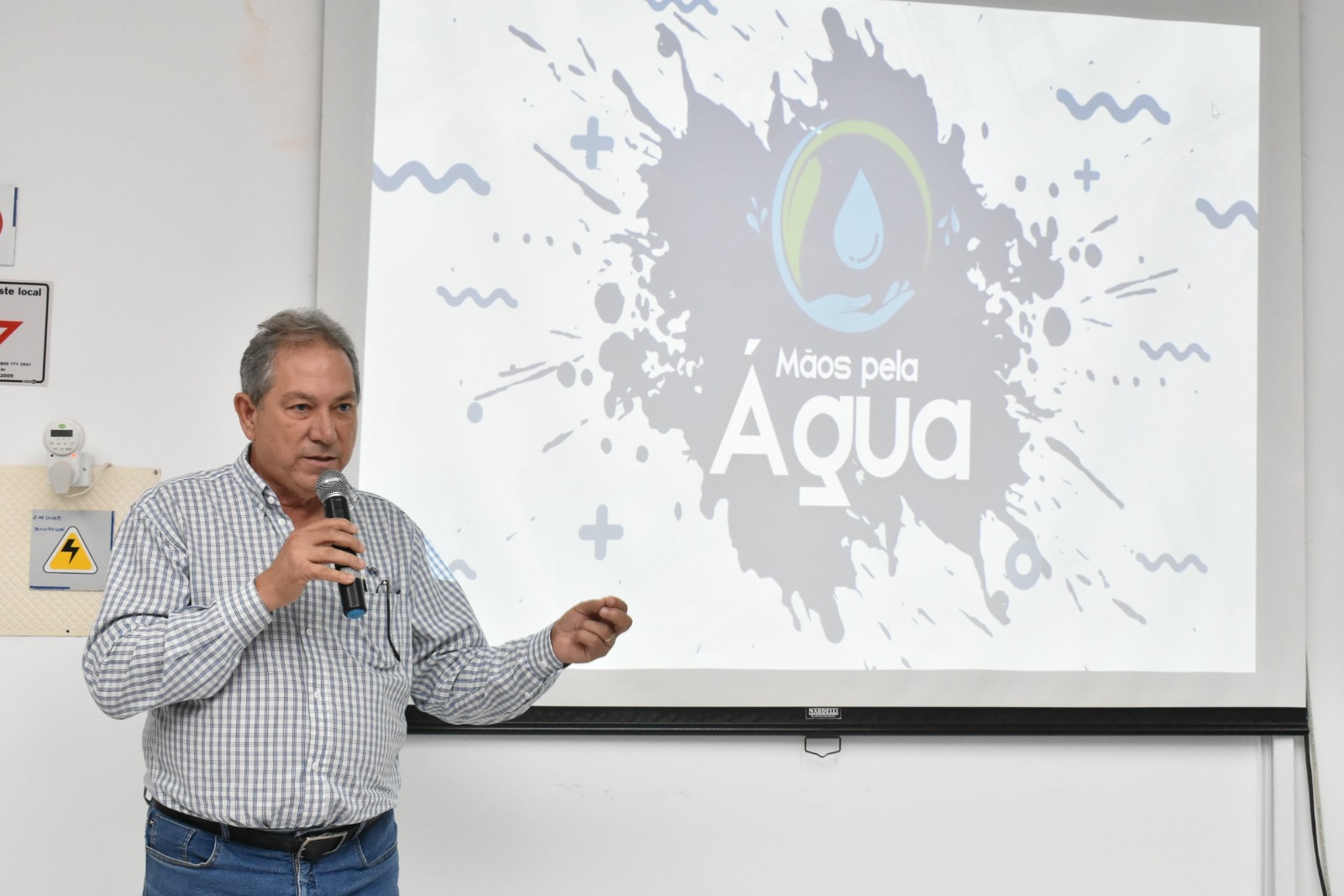 Prefeito Odair Silva prestigia o lançamento do Programa “Mãos pela Água – Barretos”