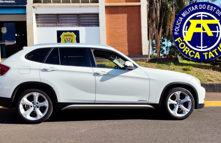 BMW é localizada com placa adulterada