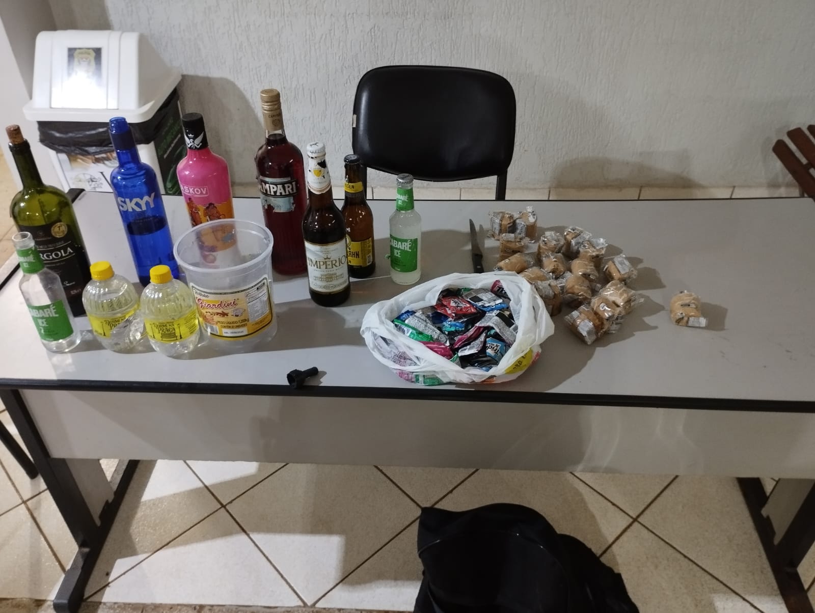 PM prende autores de furto em churrascaria