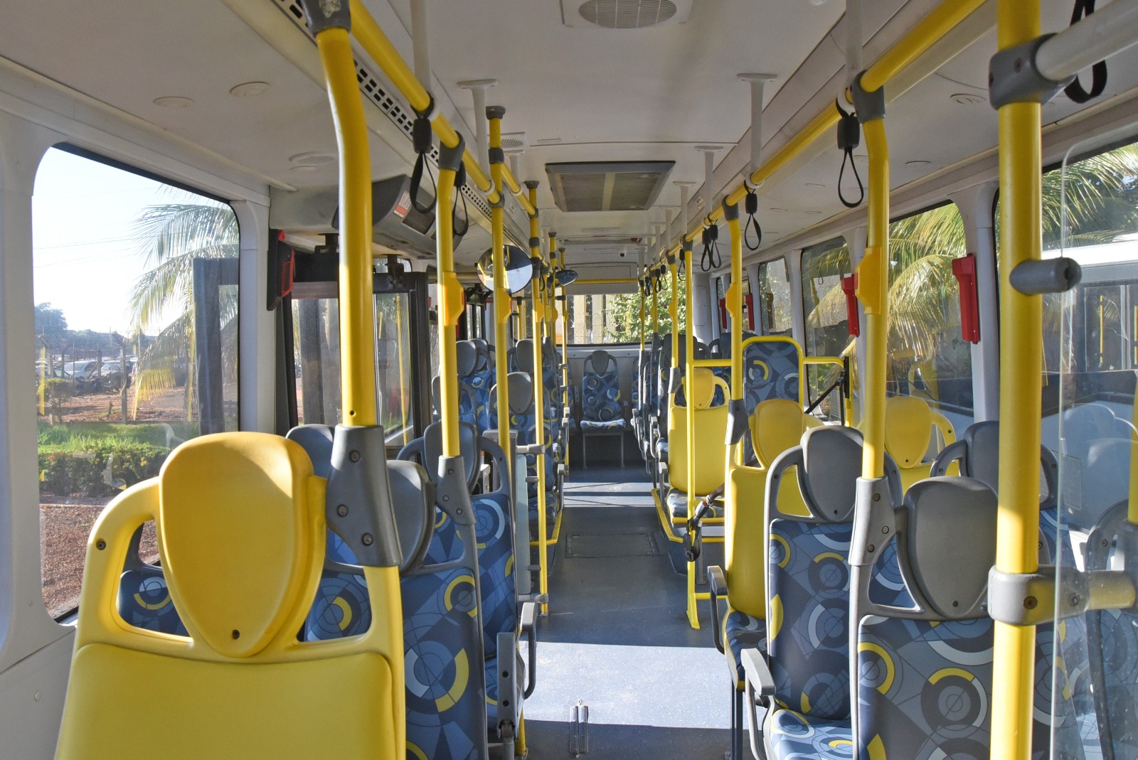 Atenção aos horários de ônibus neste domingo (1)