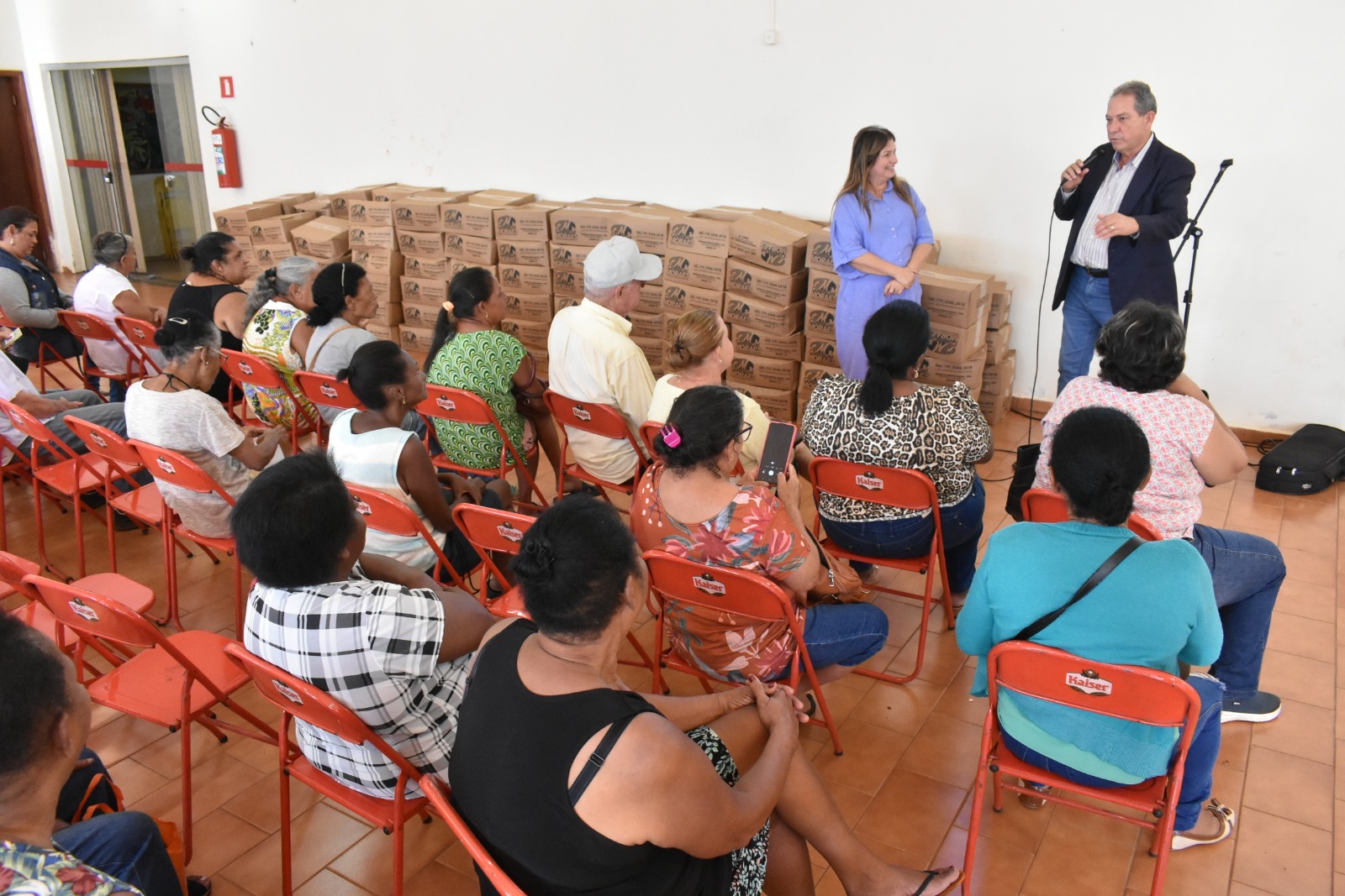 Fundo Social de Solidariedade entrega mais 150 cestas de alimentos e promove palestra sobre cuidados bucais