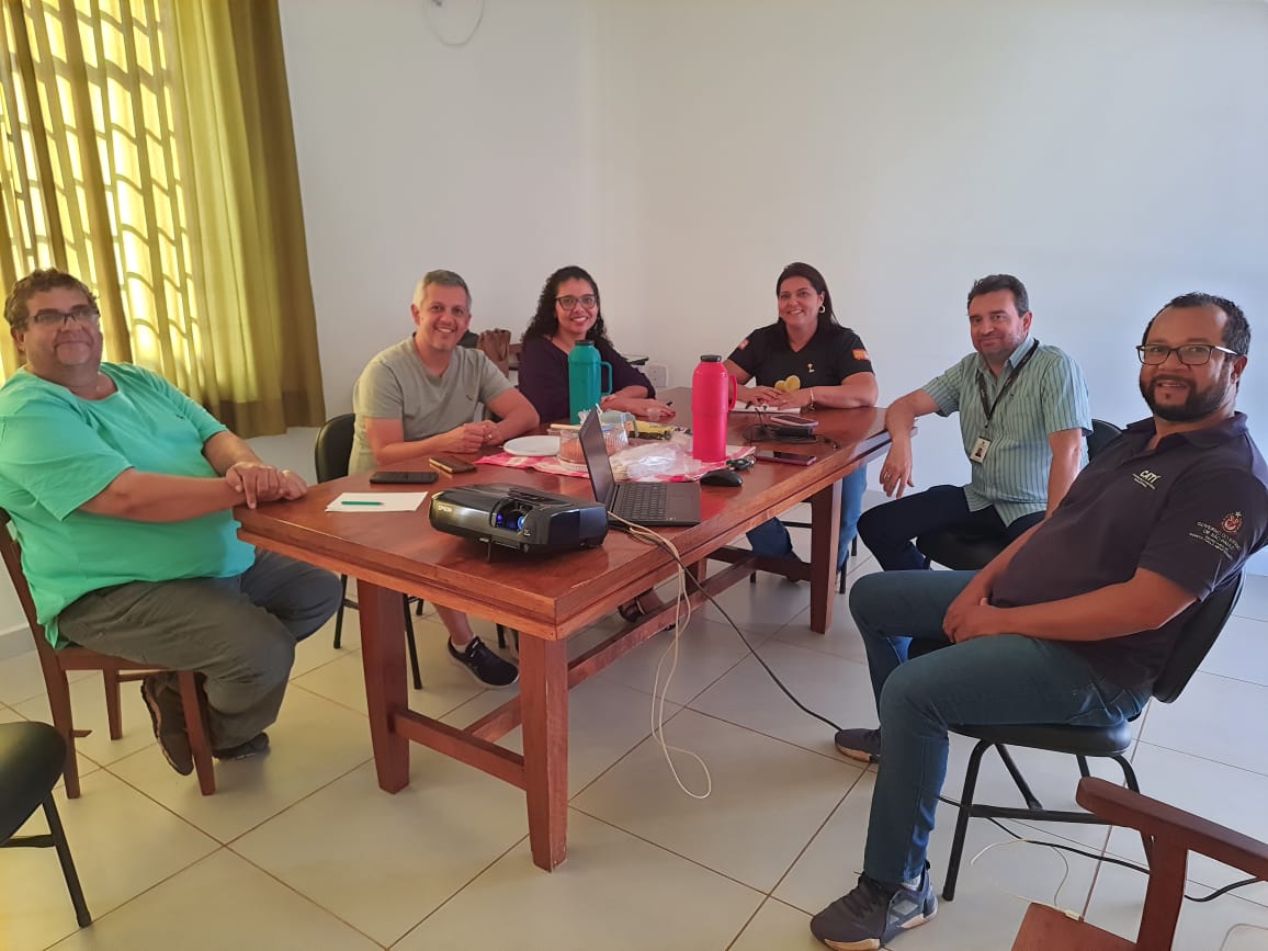 Dirigentes da CATI apresentam programas de segurança alimentar em Cajobi
