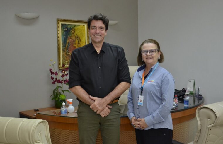 Presidente da Câmara de Barretos recebe a visita da Consultora de Relacionamentos da CPFL