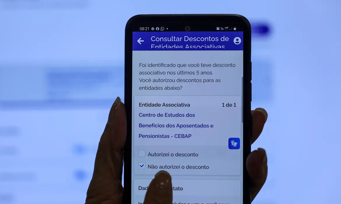 Segurados do INSS podem pedir devolução de descontos ilegais