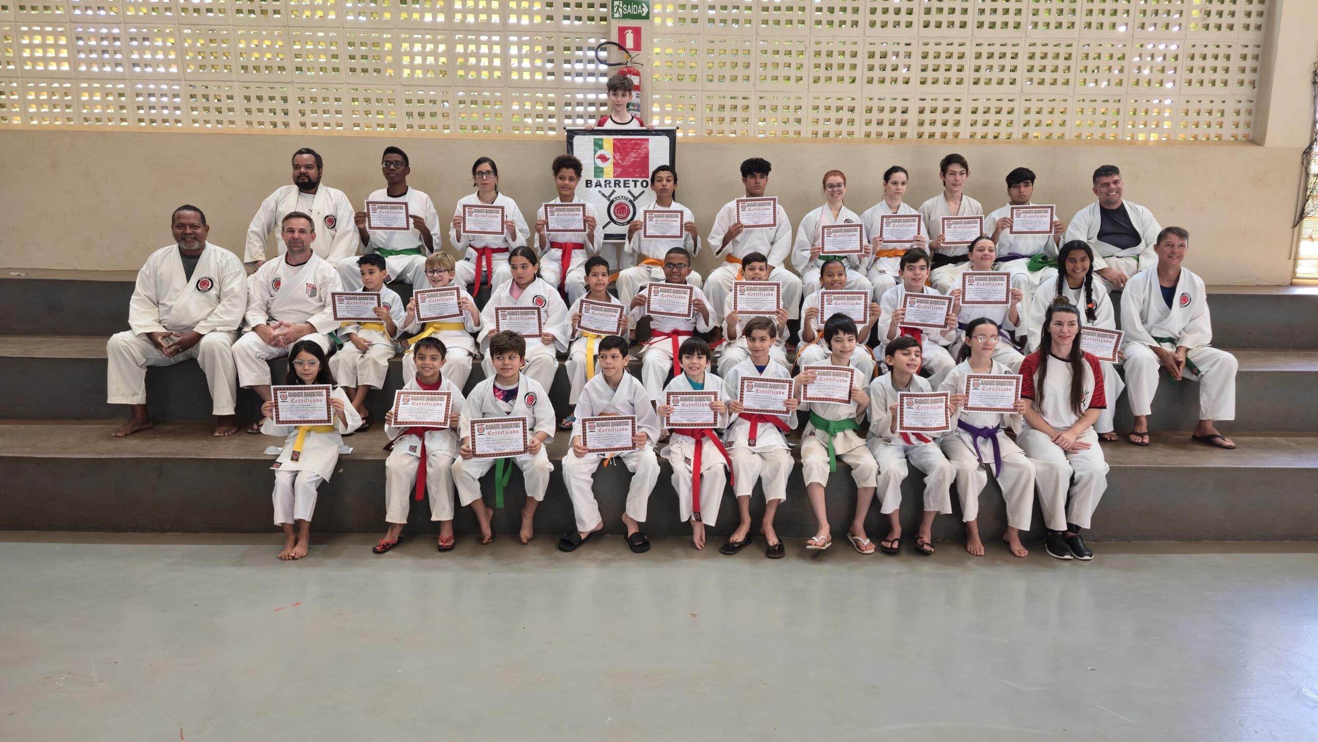 Projeto de Karate realiza graduação de atletas