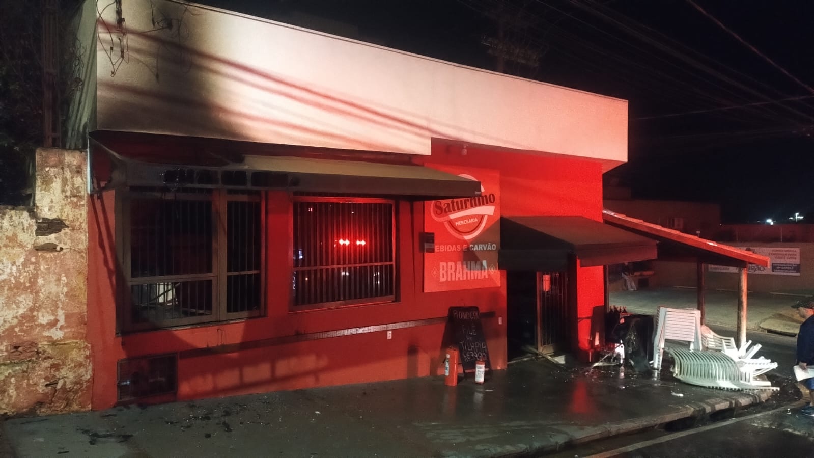 Incêndio atinge depósito de mercearia em Barretos