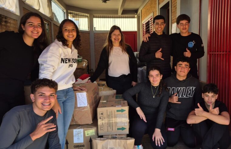 Fundo Social de Solidariedade recebe itens arrecadados em ação solidária de estudantes do SESI Barretos