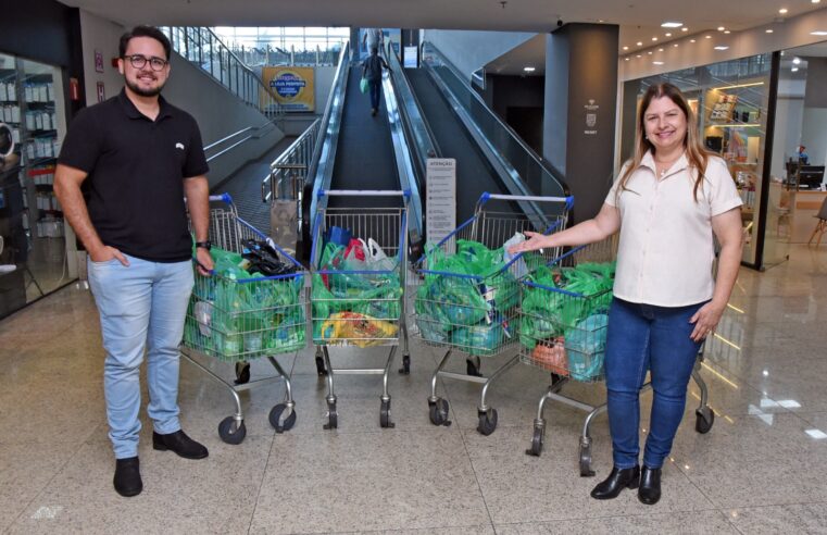 Fundo Social de Solidariedade recebe mais de 350 kg de alimentos arrecadados pelo Cineminha Solidário