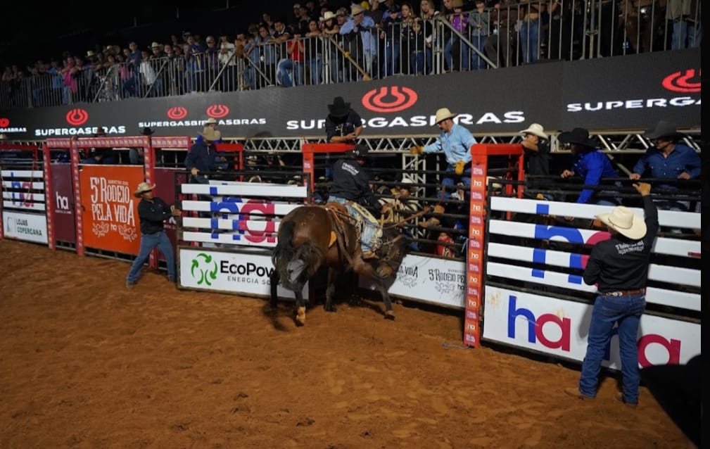 Segunda noite do 5º Rodeio Pela Vida foi marcada por disputas acirradas e muita emoção