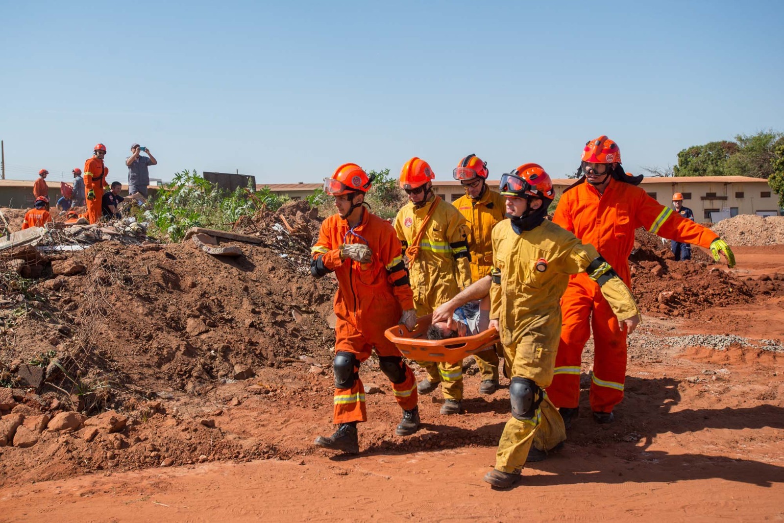 Defesa Civil, SAMU e UPA de Barretos participam de simulado do Corpo de Bombeiros