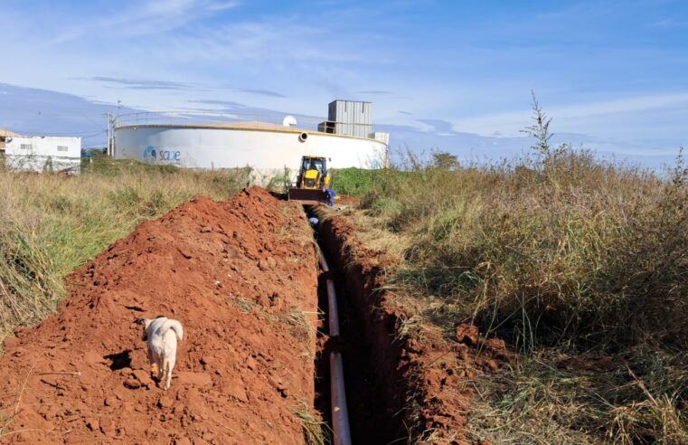 SAAE Barretos conclui extensão de rede de 950 metros e instala nova tubulação para reforçar abastecimento no San Diego
