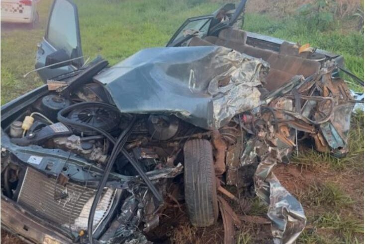 Acidente mata motorista de veículo após choque com ônibus rural