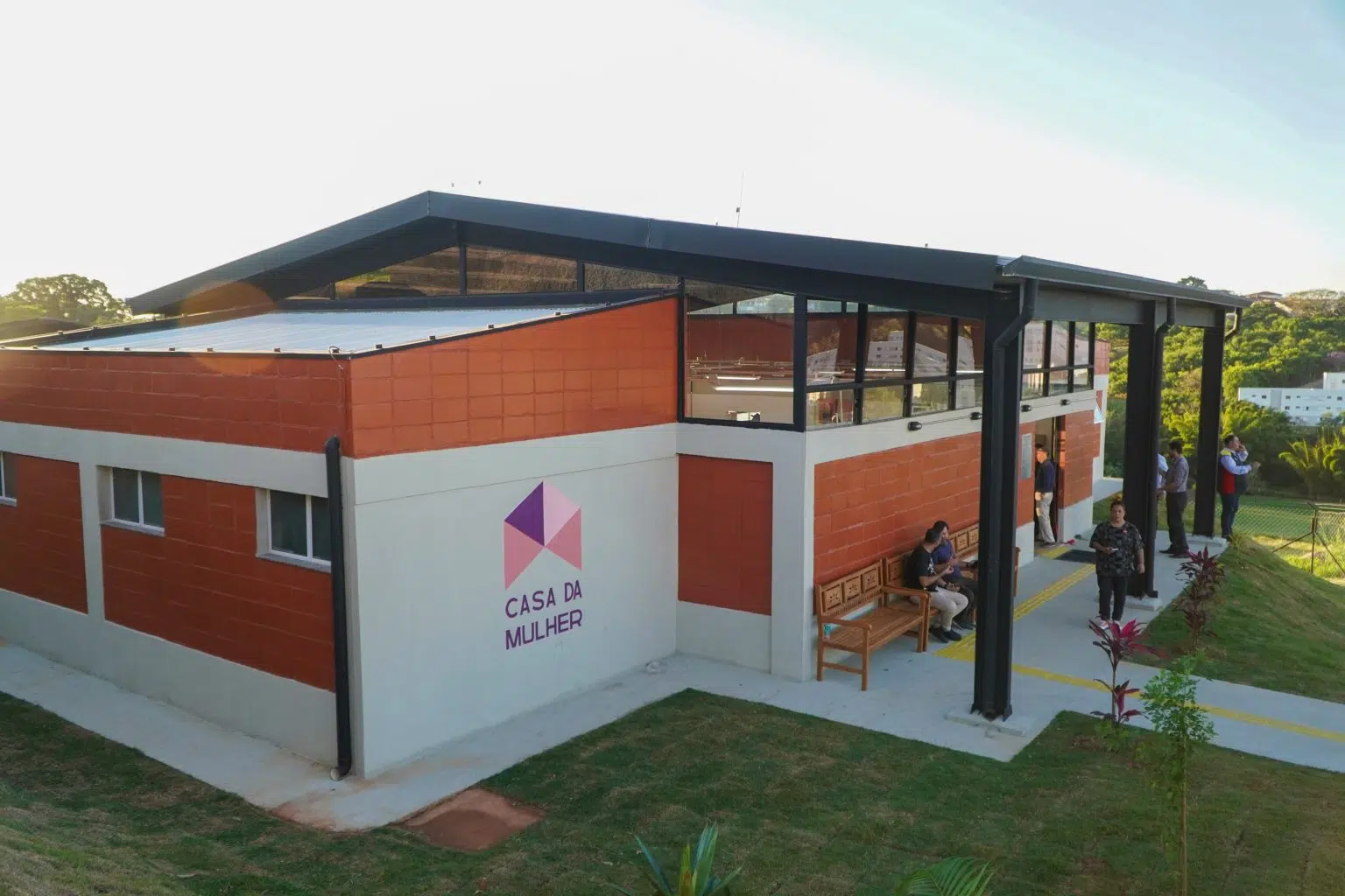 Casa da Mulher Paulista recebe projeto de câncer e palestra do Sebrae