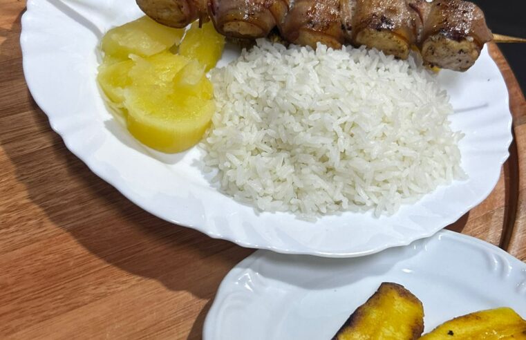 Paladar oferece diariamente jantinha e espetinhos