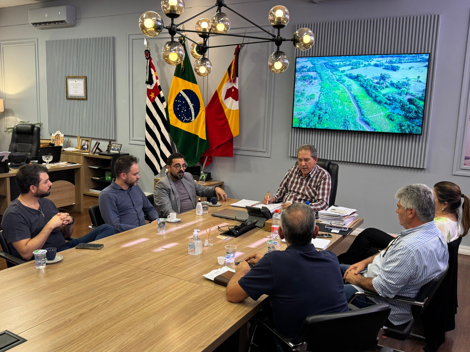 Prefeito Odair Silva recebe representantes da EcoRodovias
