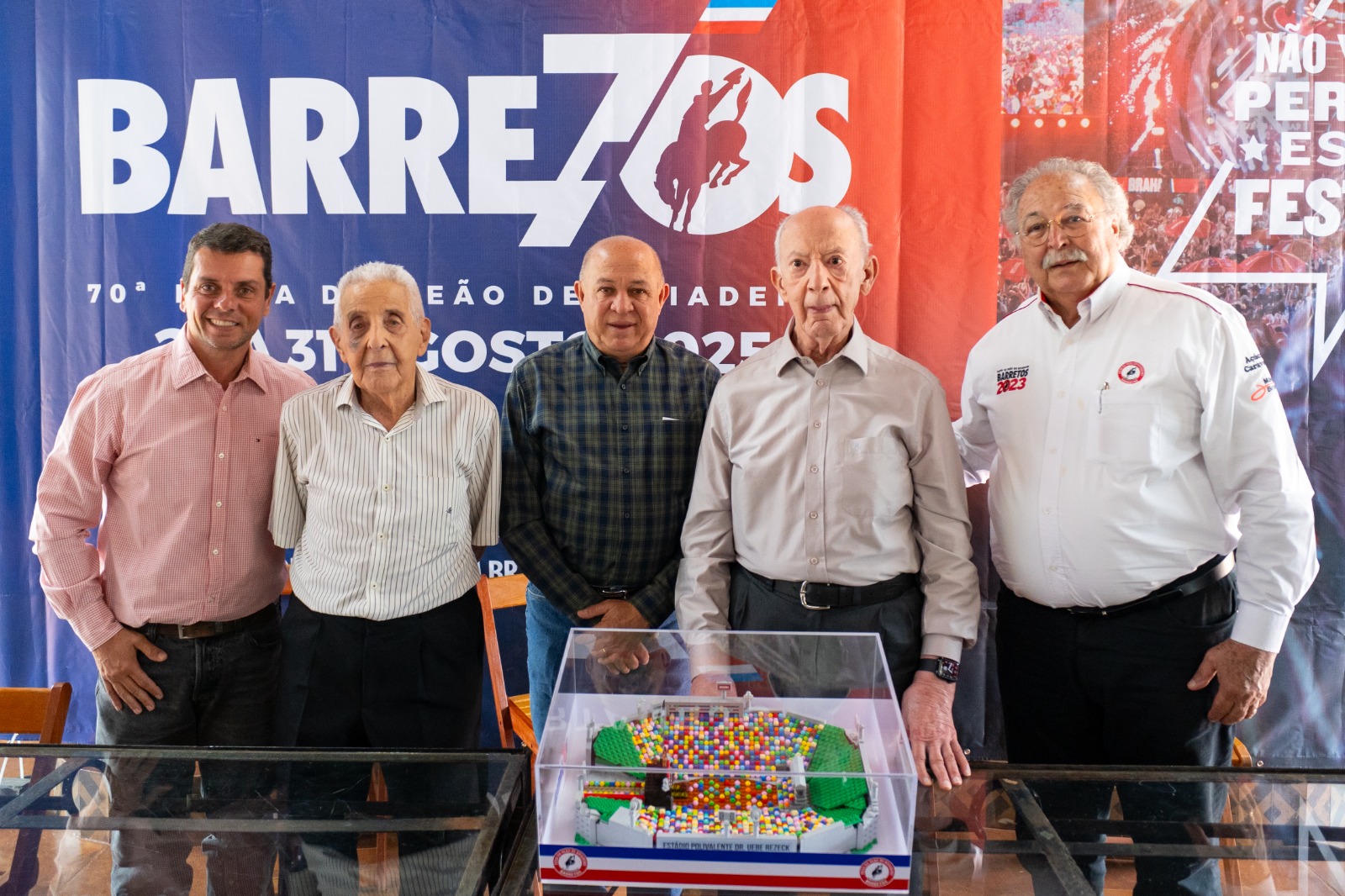 Homenagens e comemoração de 70 anos de fundação marcam Assembleia de Os Independentes