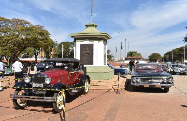 18º Encontro de Antigomobilismo movimenta Barretos com carros raros e atrações culturais