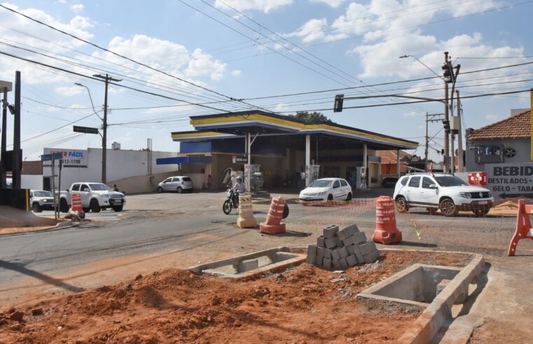 Semáforo da Rua 34 com a Av. Eng. Necker Carvalho de Camargo volta a operar
