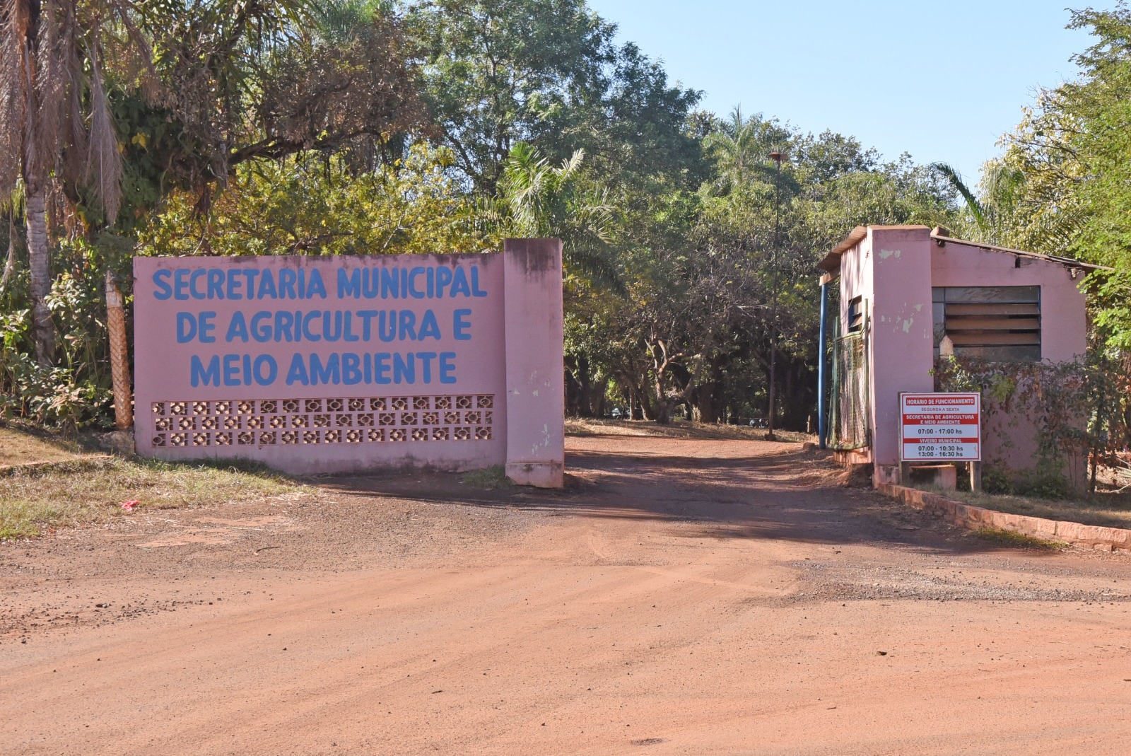 Viveiro Municipal recebe curso de Capacitação em Enxertia