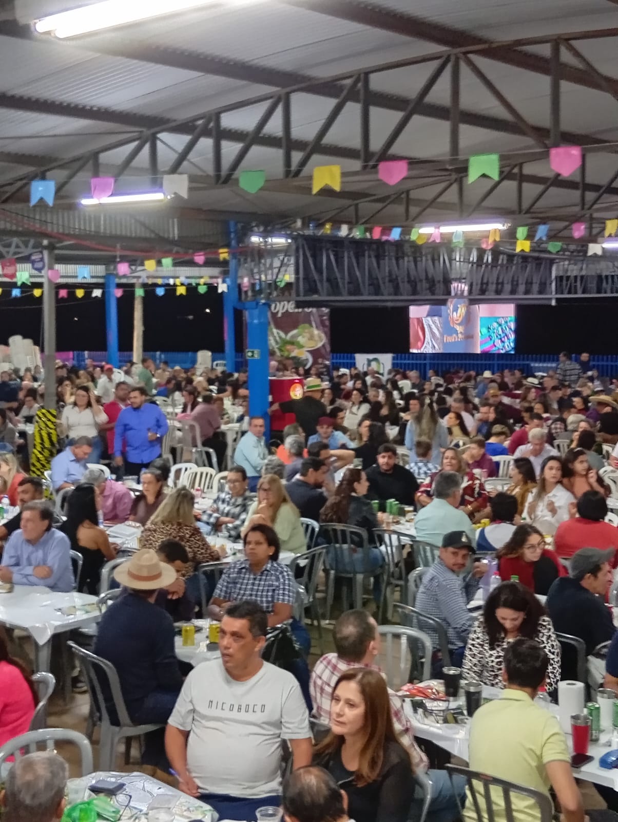 Imagem e chapéu de dupla são arrematados por quase R$ 8 mil na Cachoeirinha