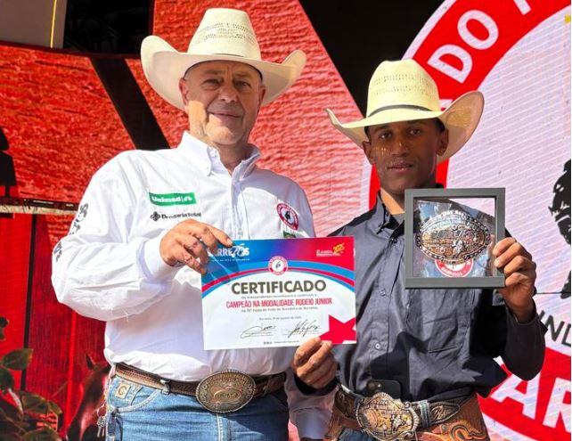 Guilherme Santana Meira é bicampeão do Rodeio Júnior da Festa do Peão de Barretos