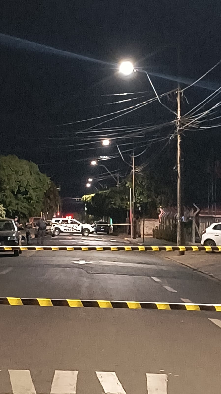 PM isola região da Prefeitura de Barretos devido a pacote suspeito em poste