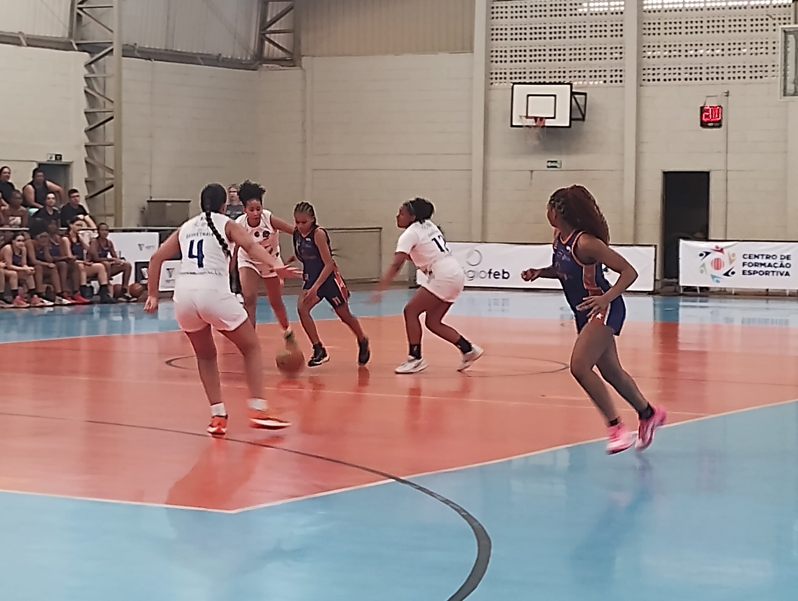 Meninas da APAB Barretos vencem Taubaté na manhã deste domingo