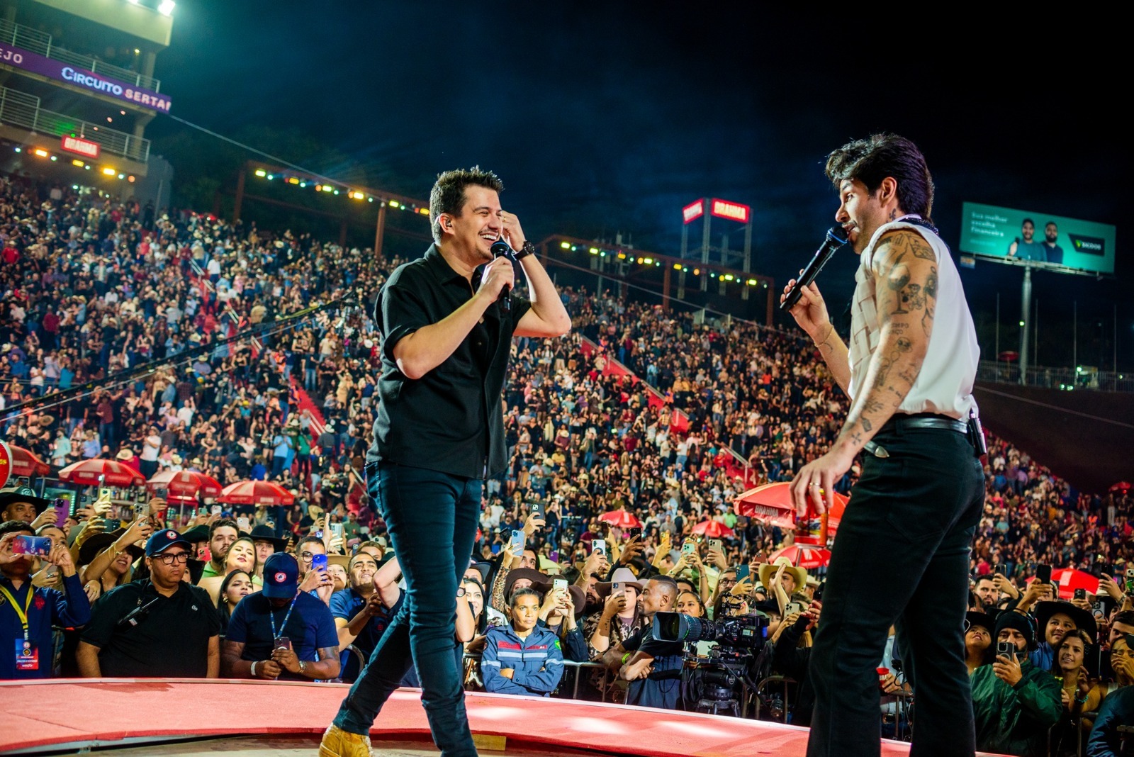 Sexta-feira é marcada por grandes shows na Festa do Peão de Barretos 