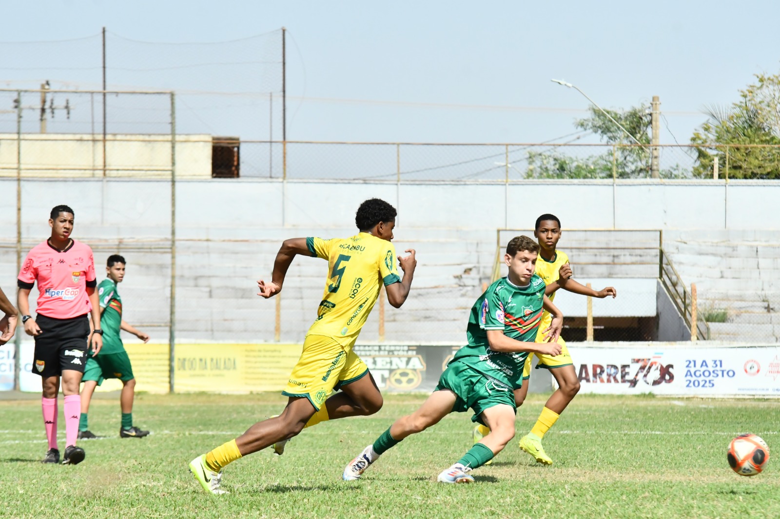 Tourinho empata pelo Sub-17 e perde no Sub-15 na estreia na terceira fase do Paulista