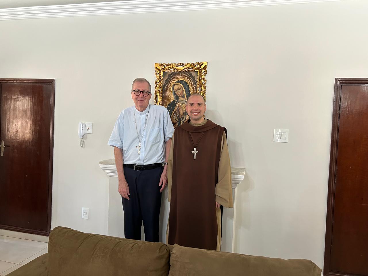 Frei Gilson se apresenta hoje na Festa do Peão de Barretos