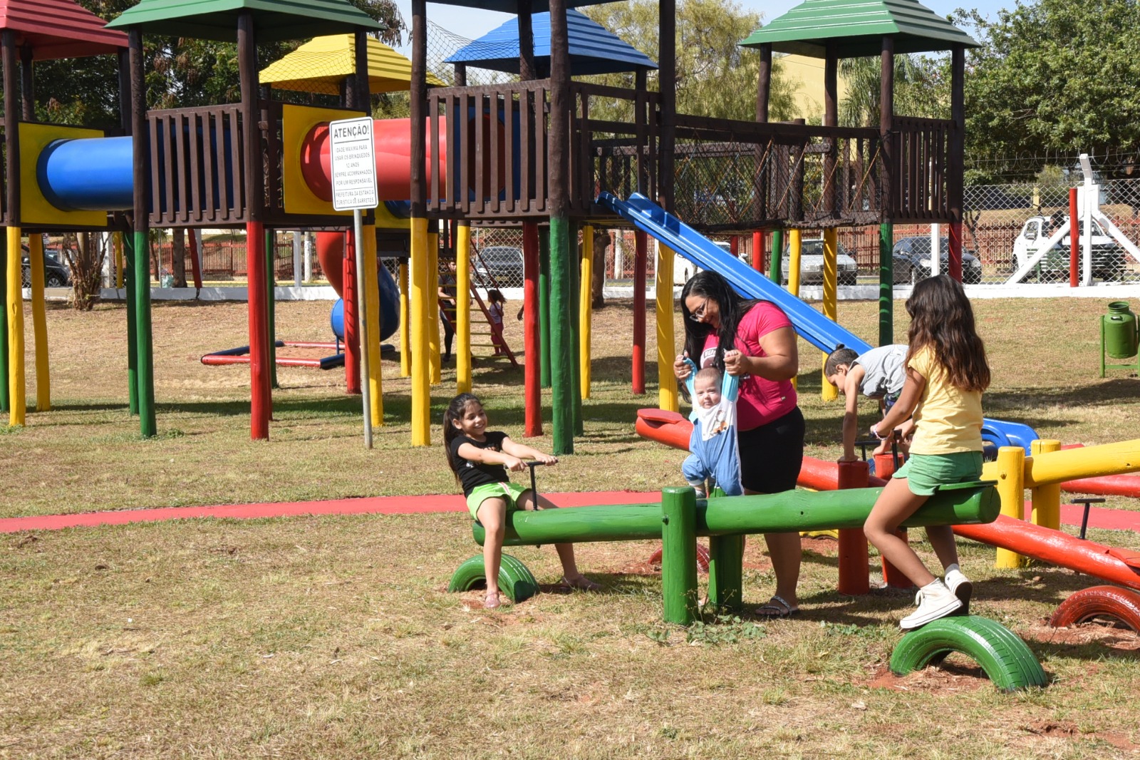 Parque Infantil dos Lagos é reaberto após revitalização