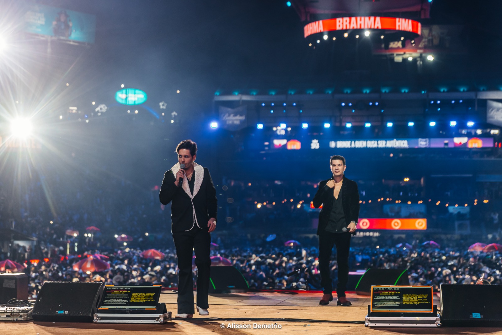 Hugo e Guilherme doam cachê da apresentação na Festa do Peão de Barretos ao Hospital de Amor