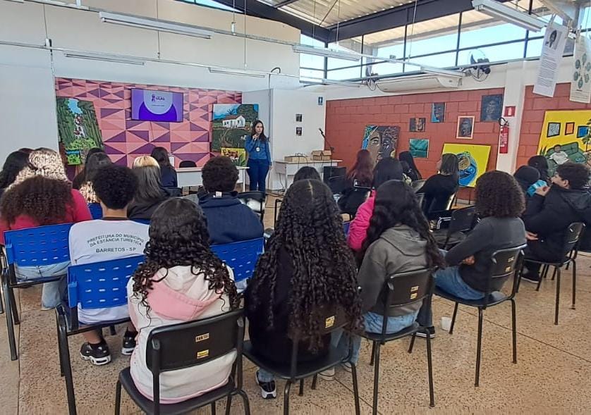 Formação de multiplicadores no enfrentamento à violência contra a mulher marca agosto lilás em Barretos