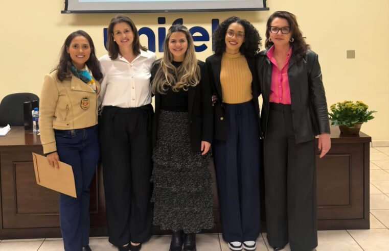 Semana Científica e Cultural debate  violência contra a mulher