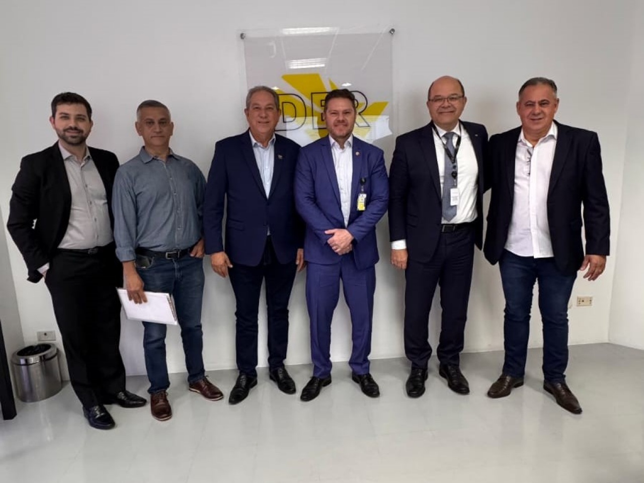 Em visita a capital prefeito solicita apoio ao DER para construção de viaduto