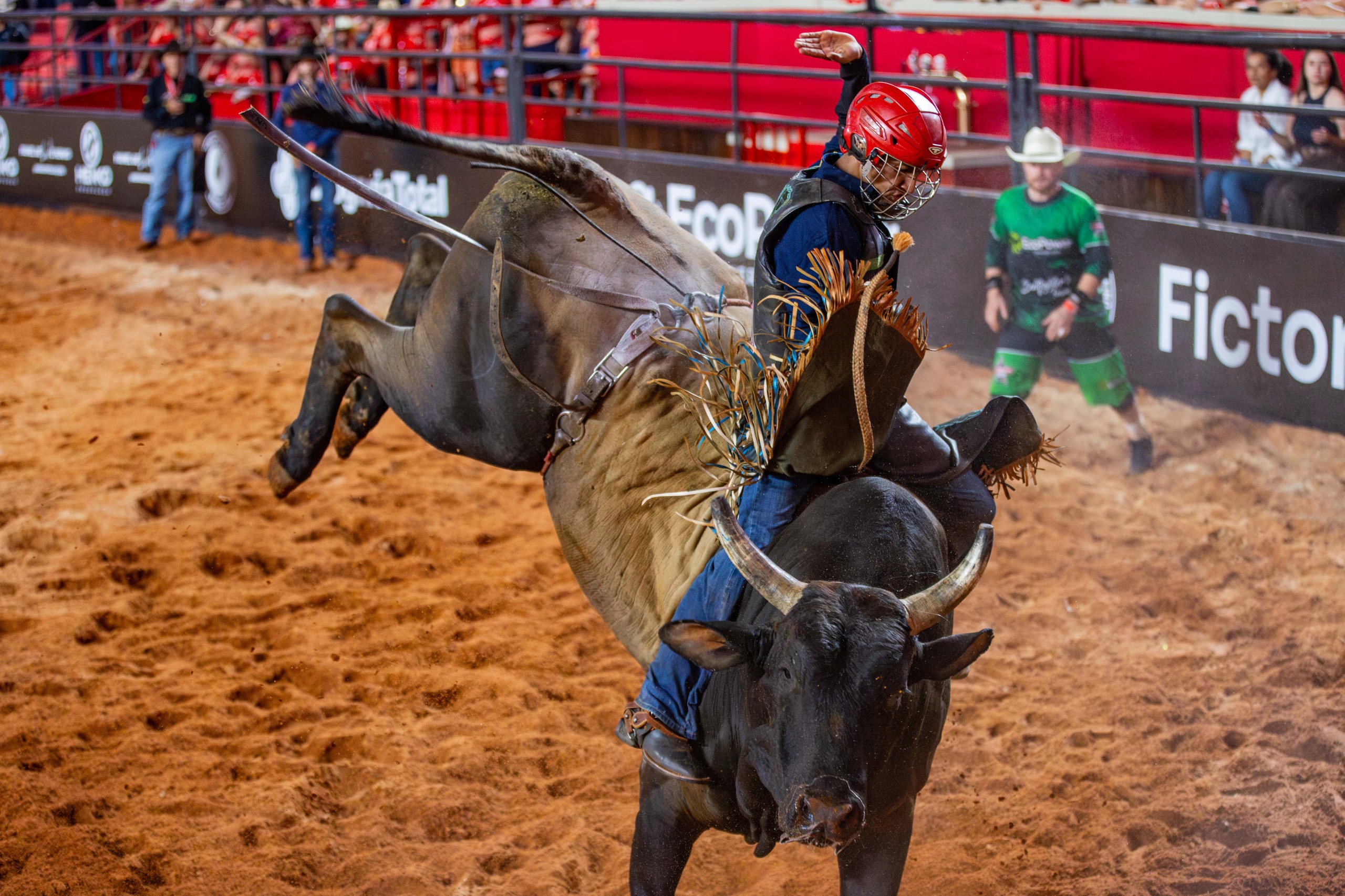 Campeão antecipado da PBR Brazil vence primeiro round da etapa Barretos