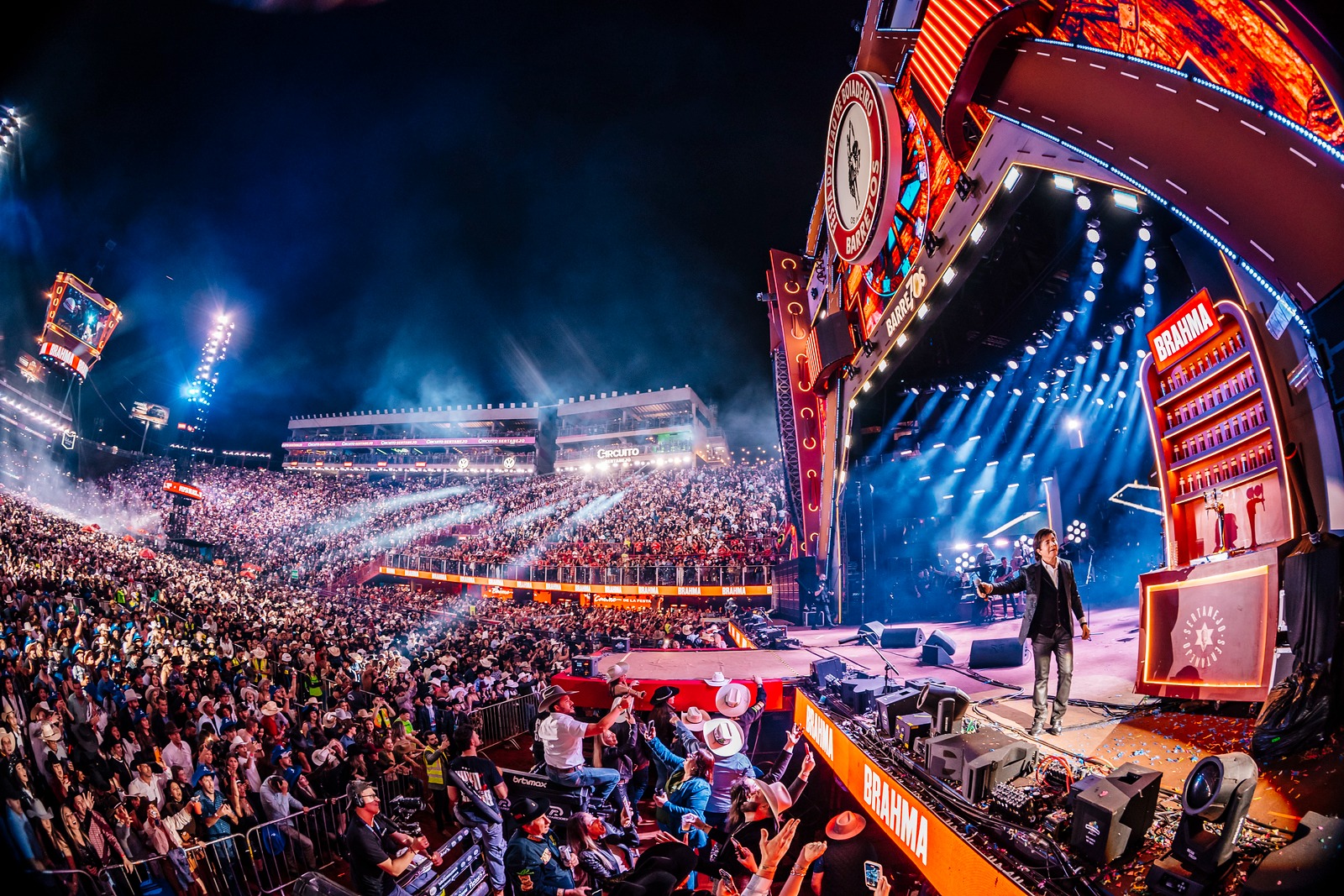 Chitãozinho & Xororó, Leonardo, Jiraya Uai e Maiara & Maraisa marcam a última sexta-feira da 70ª Festa do Peão de Barretos