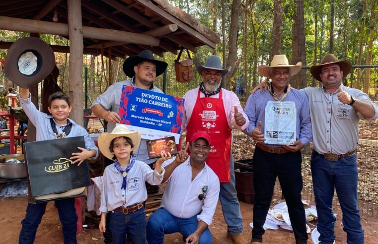 Comitiva de Riolândia vence concurso Queima do Alho