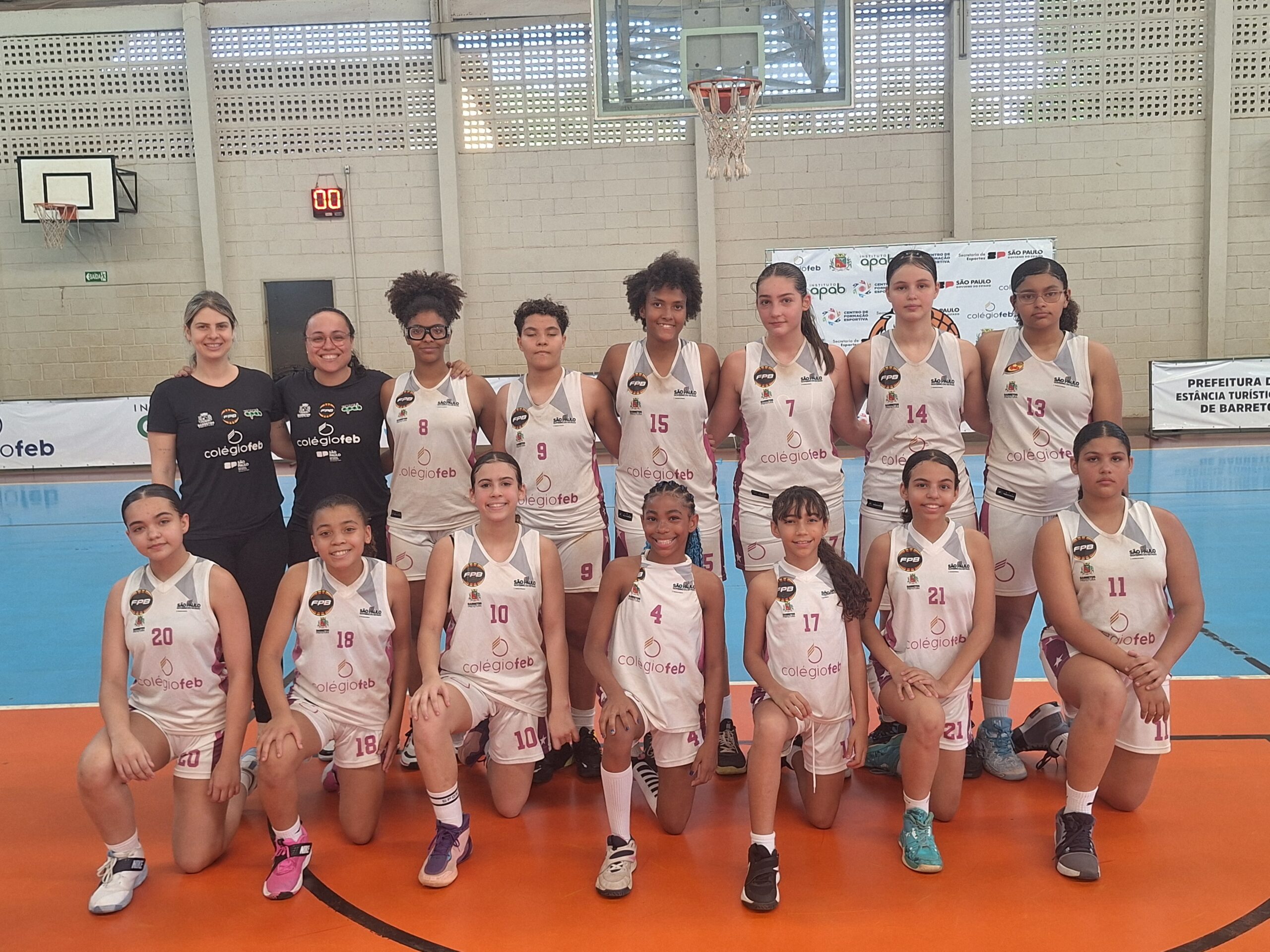 Colégio FEB/APAB Barretos vence São Bernardo com grande vantagem