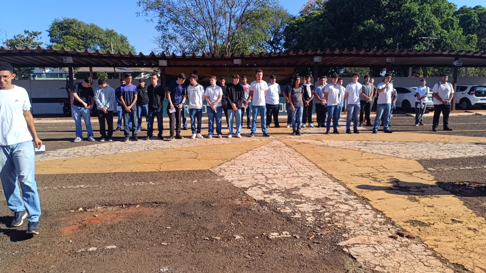 Jovens passam por seleção complementar no Tiro de Guerra